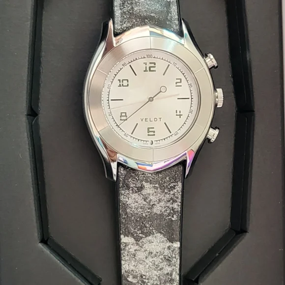 Veldt | Accessories | Veldt Womens Luxury Smart Watch | Poshmark display picture 1
